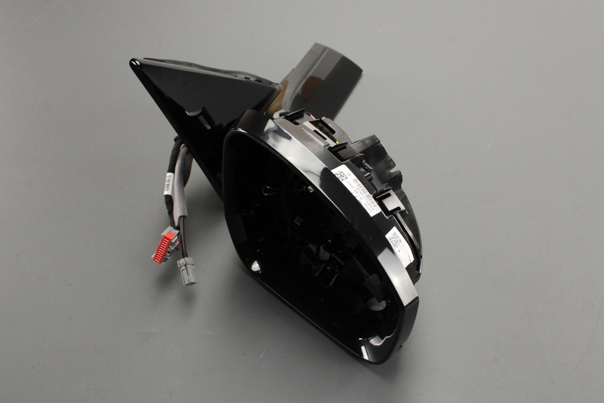 Land Rover Discovery 5 2017-on wing mirror housing (right) LR083169