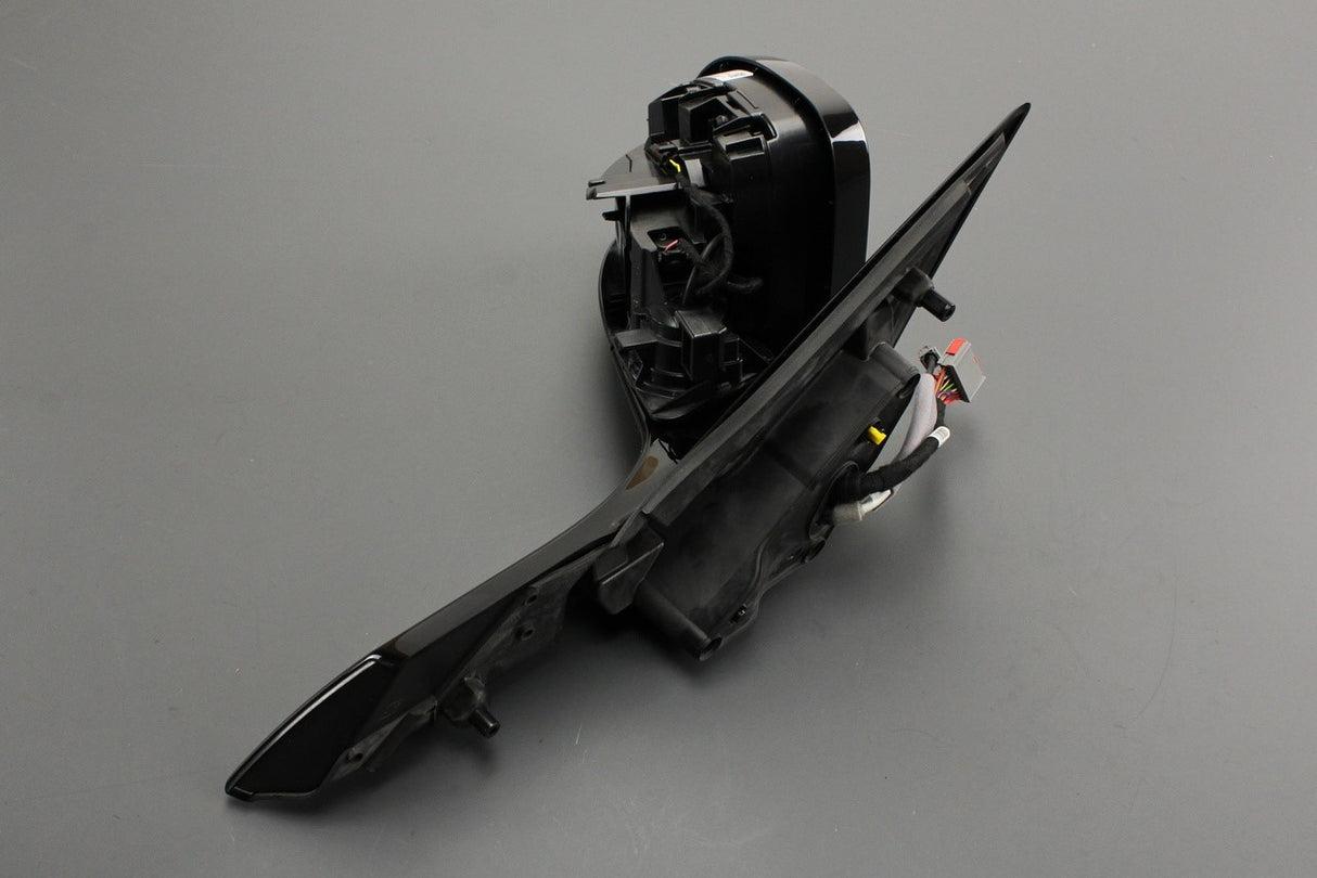 Land Rover Discovery 5 2017-on wing mirror housing (right) LR083169