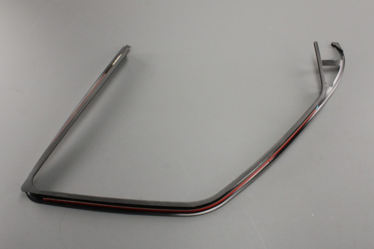 Land Rover Discovery 10-16 door window frame trim (front left) LR019150