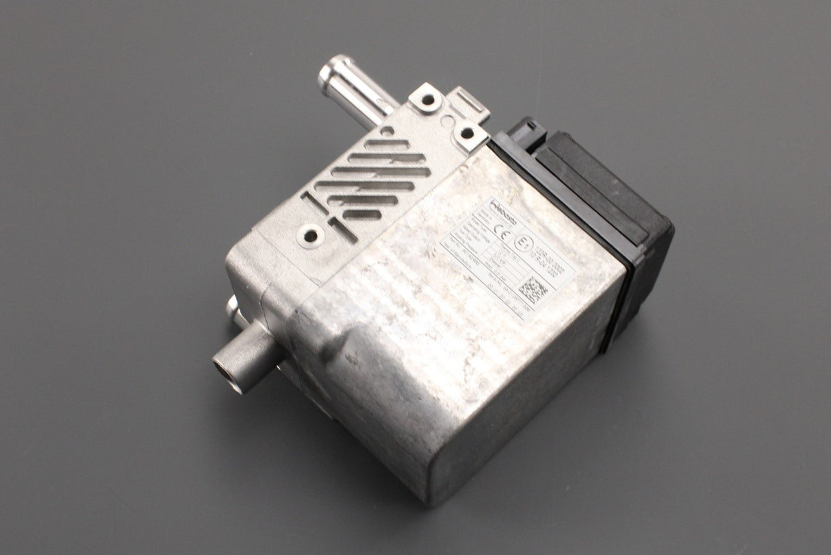 Audi Q7 2010-2015 water circuit heat exchanger housing TDI 4L0819953R