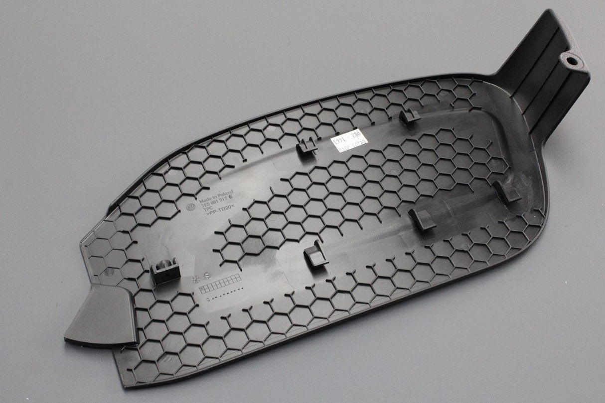 VW Transporter T6 T6.1 drivers seat side trim (left) 7E5881317E 82V