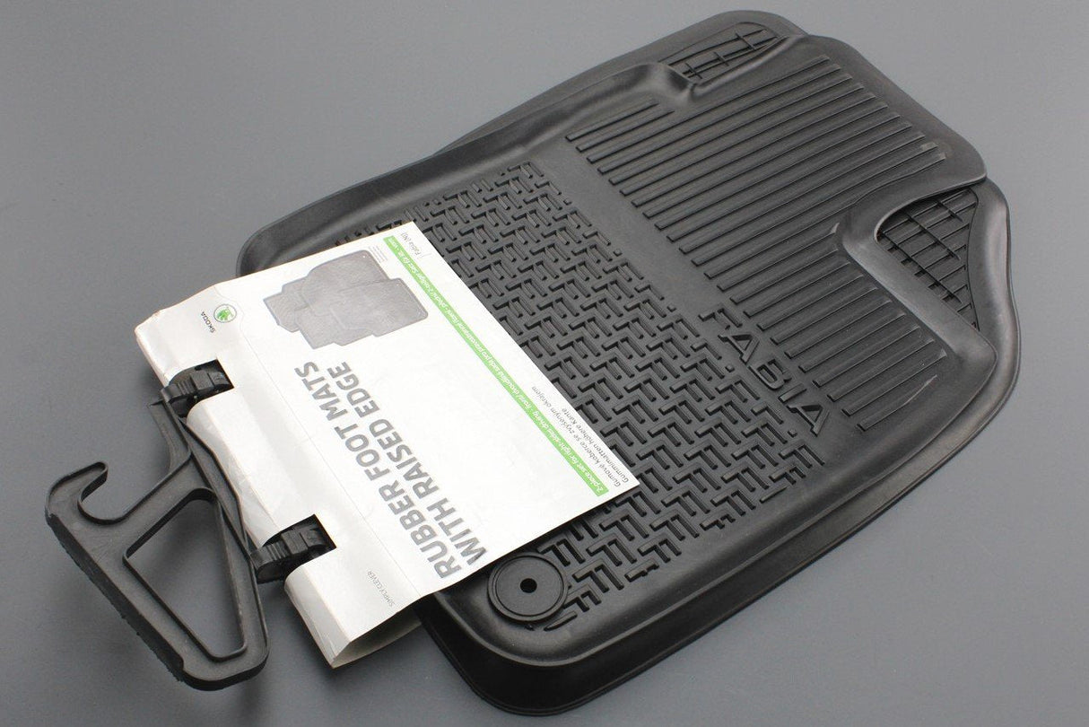 Skoda Fabia 6V 2015-21 all weather floor mats (front) 6V2061551