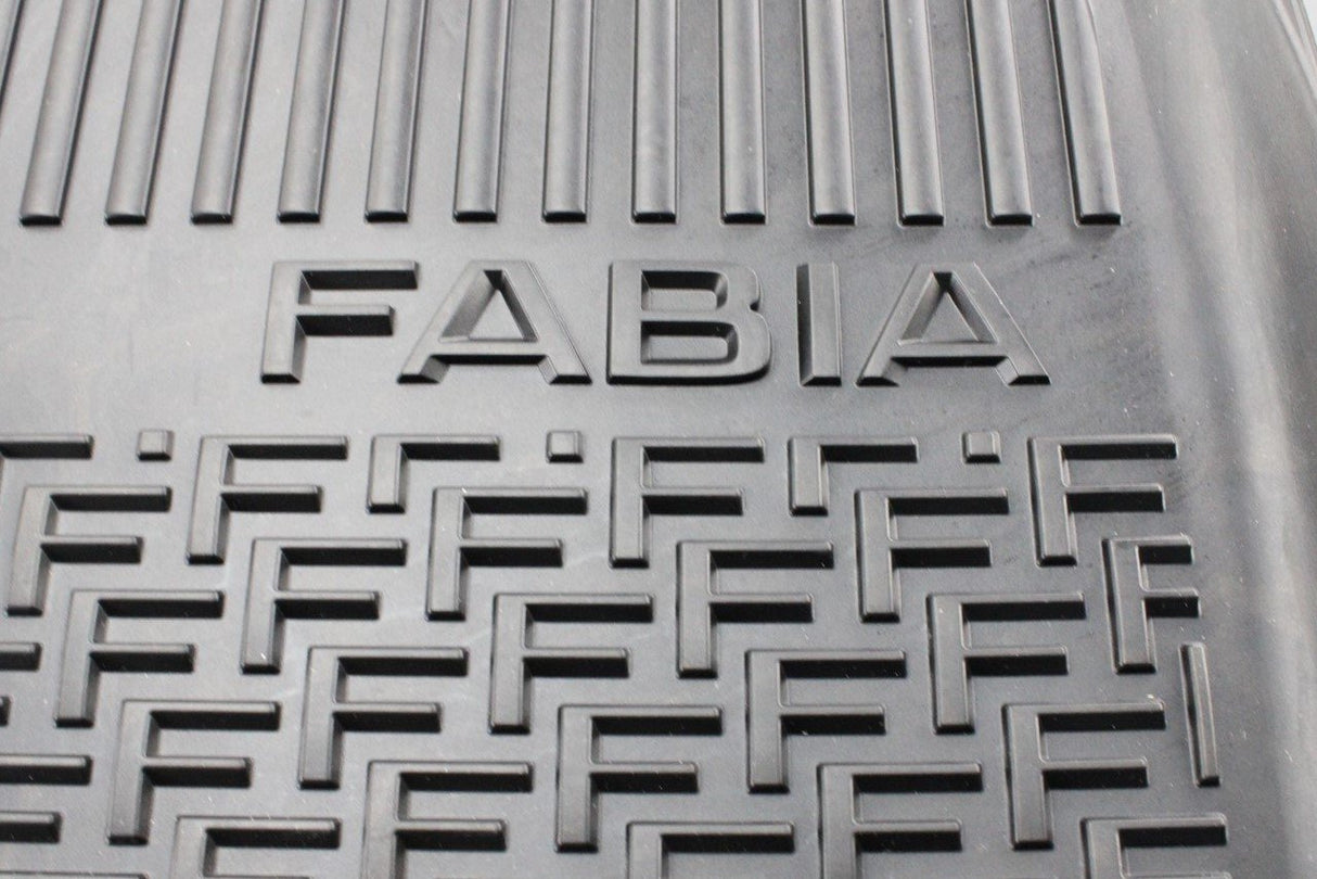 Skoda Fabia 6V 2015-21 all weather floor mats (front) 6V2061551