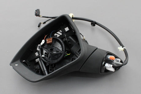 SEAT Ateca 2016-On wing mirror housing (left) RHD 577857507AA 9B9