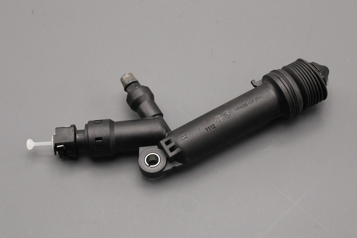 Audi A4 A5 Q5 2010-2017 clutch slave cylinder (manual) 8K0721257E