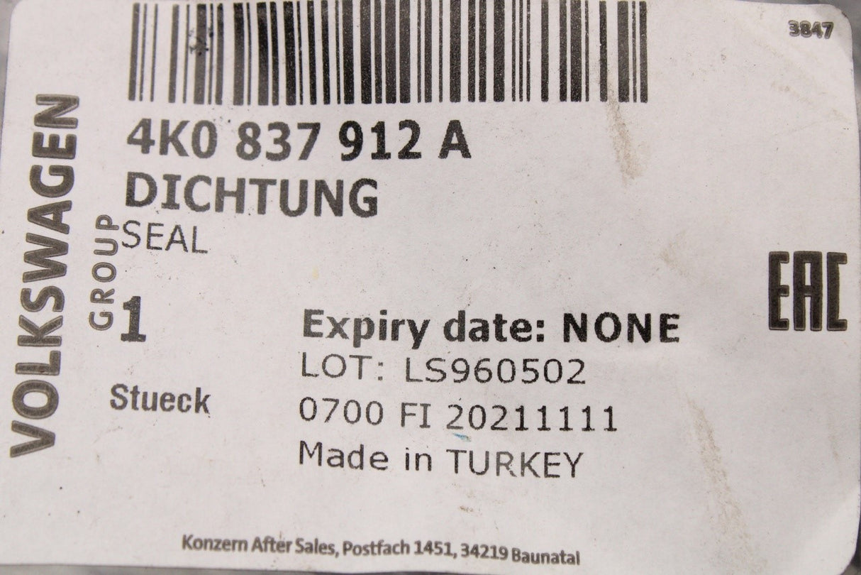 Audi A6 S6 RS6 2019-on outer door seal (front right) 4K0837912A