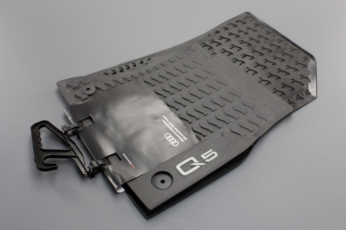 Audi Q5 SQ5 2017-on front rubber floor mats RHD 80C061501 041