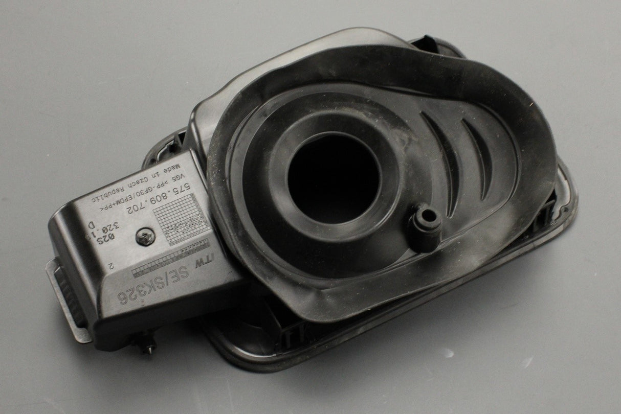 SEAT Ateca Skoda Karoq fuel filler flap housing 575809702D