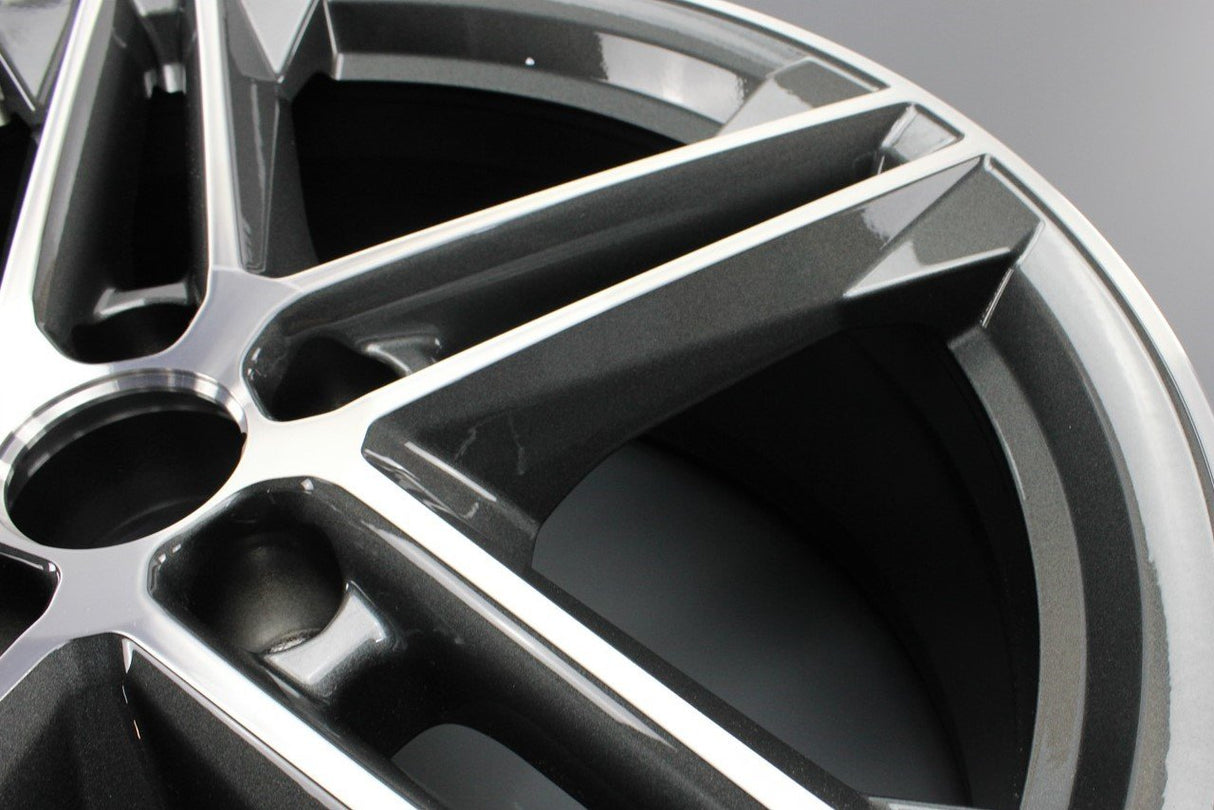 Audi SQ5 2017-on 20 inch single alloy wheel diamond cut/grey 80A601025H