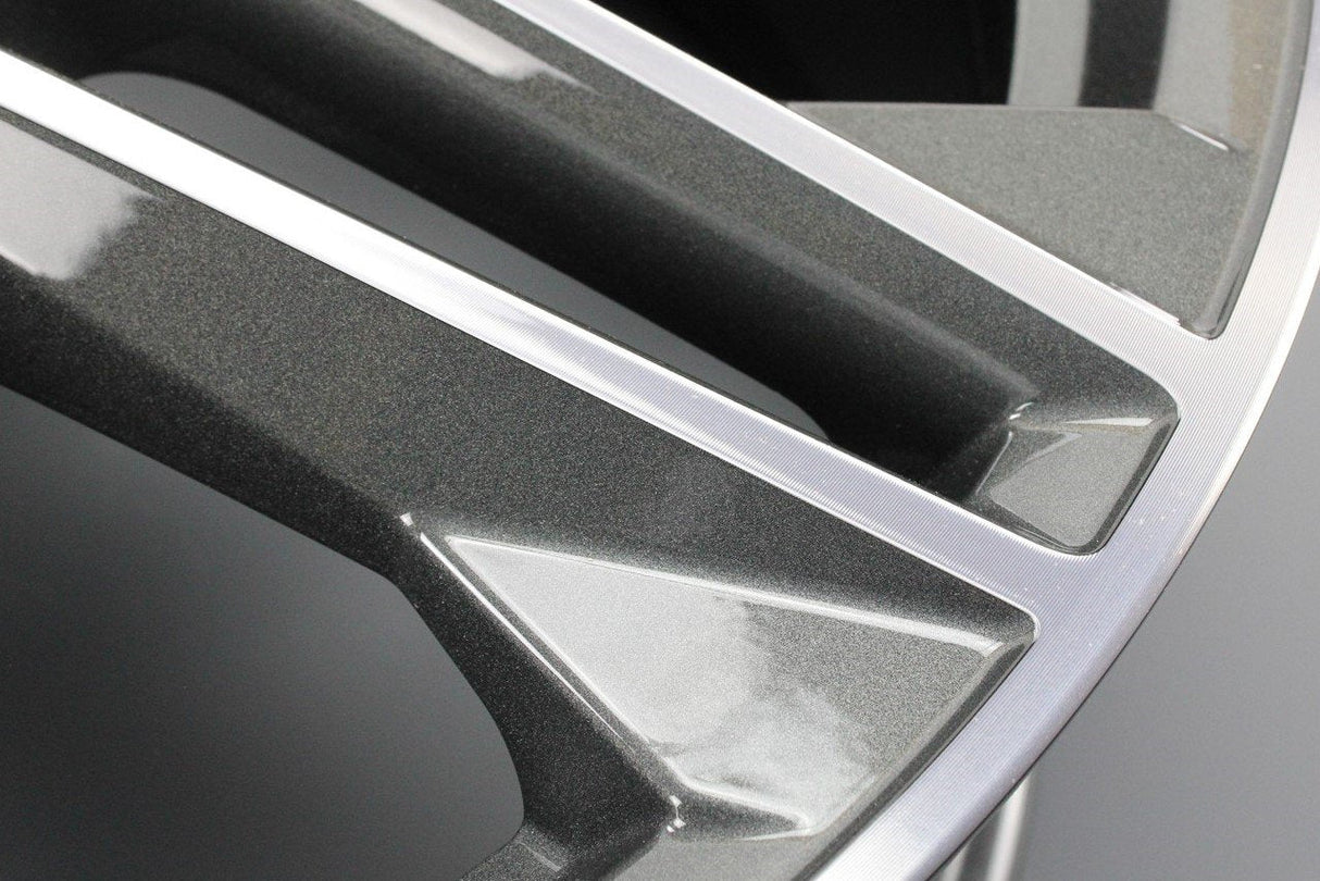 Audi SQ5 2017-on 20 inch single alloy wheel diamond cut/grey 80A601025H