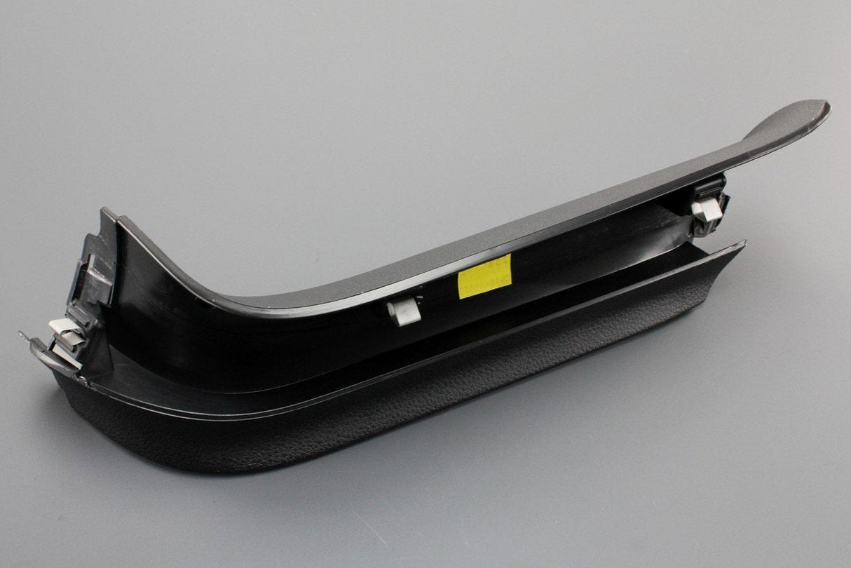 VW Golf MK7 MK7.5 tailgate/parcel shelf trim (left) 5G6867713B 82V