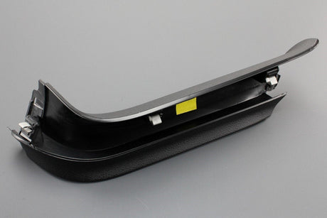 VW Golf MK7 MK7.5 tailgate/parcel shelf trim (left) 5G6867713B 82V