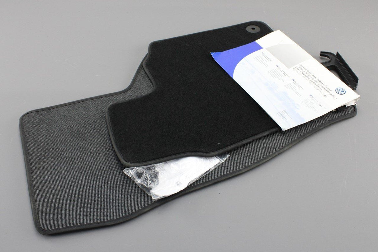 VW Passat B6 B7 Passat CC premium front carpet floor mats 3C2061225ECWGK