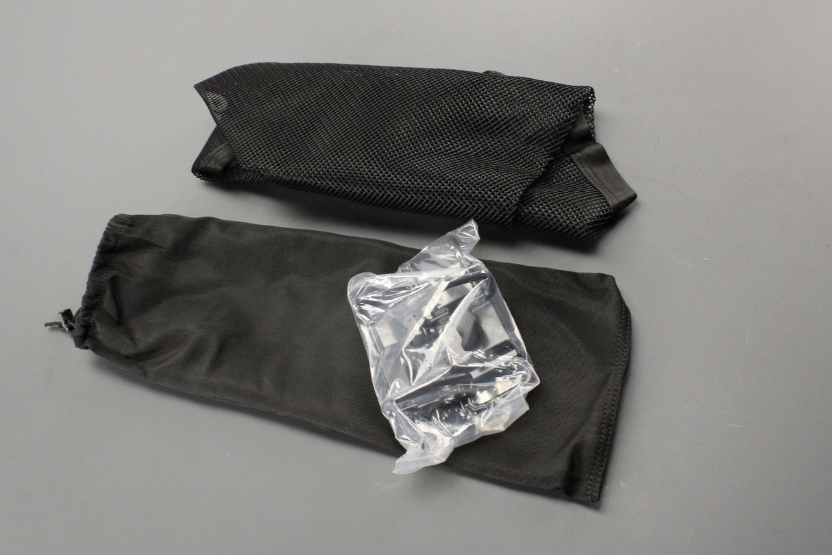 Land Rover Defender 2020-on luggage partition cargo net LR133512