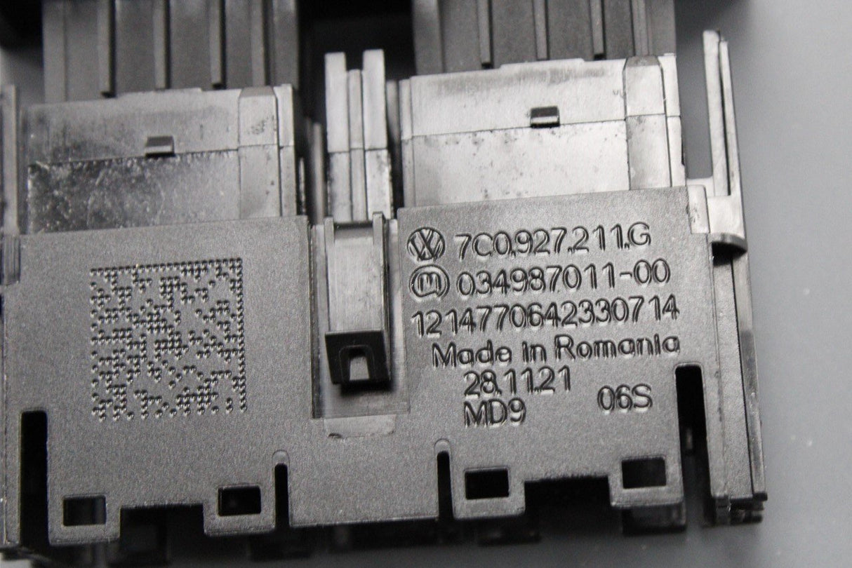 VW Crafter 17-on dashboard blank switch cover centre left 7C0927211G1QB