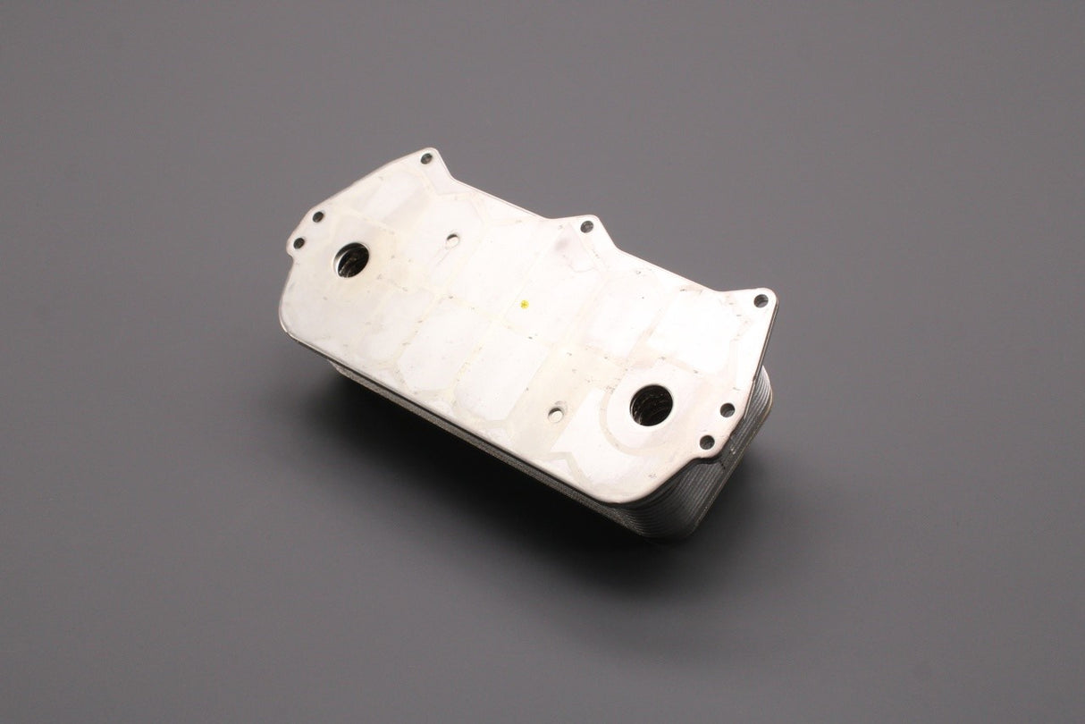 Audi RS6 2013-2018 RS7 2014-2018 4.0 TFSI engine oil cooler 079117015N