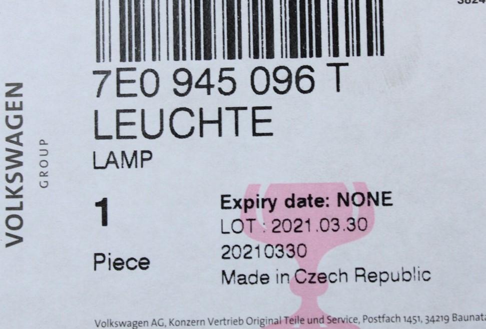 VW Transporter T6 wing door rear tail light unit (right) 7E0945096T