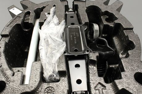 Skoda Octavia VRS 2013-20 spare wheel tool kit 5E0093860C