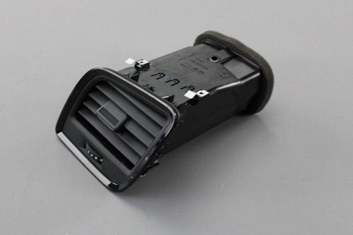 SEAT Ateca 16-on passenger front dashboard air vent (RHD) 577820901A BYY