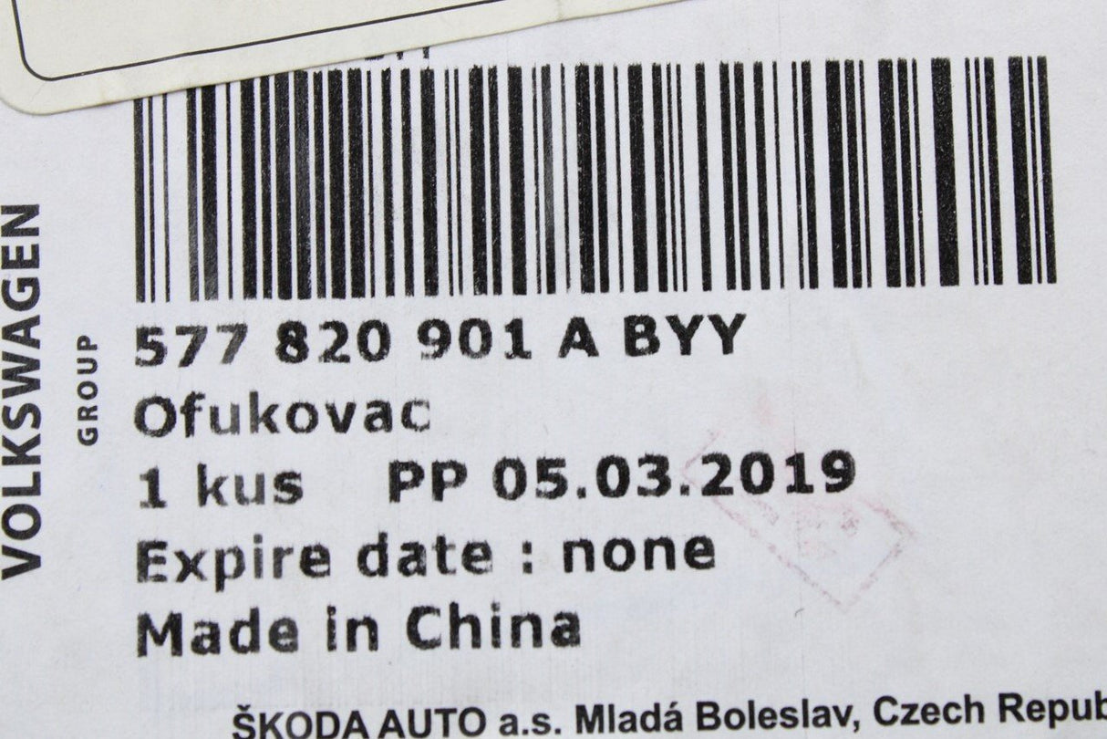 SEAT Ateca 16-on passenger front dashboard air vent (RHD) 577820901A BYY