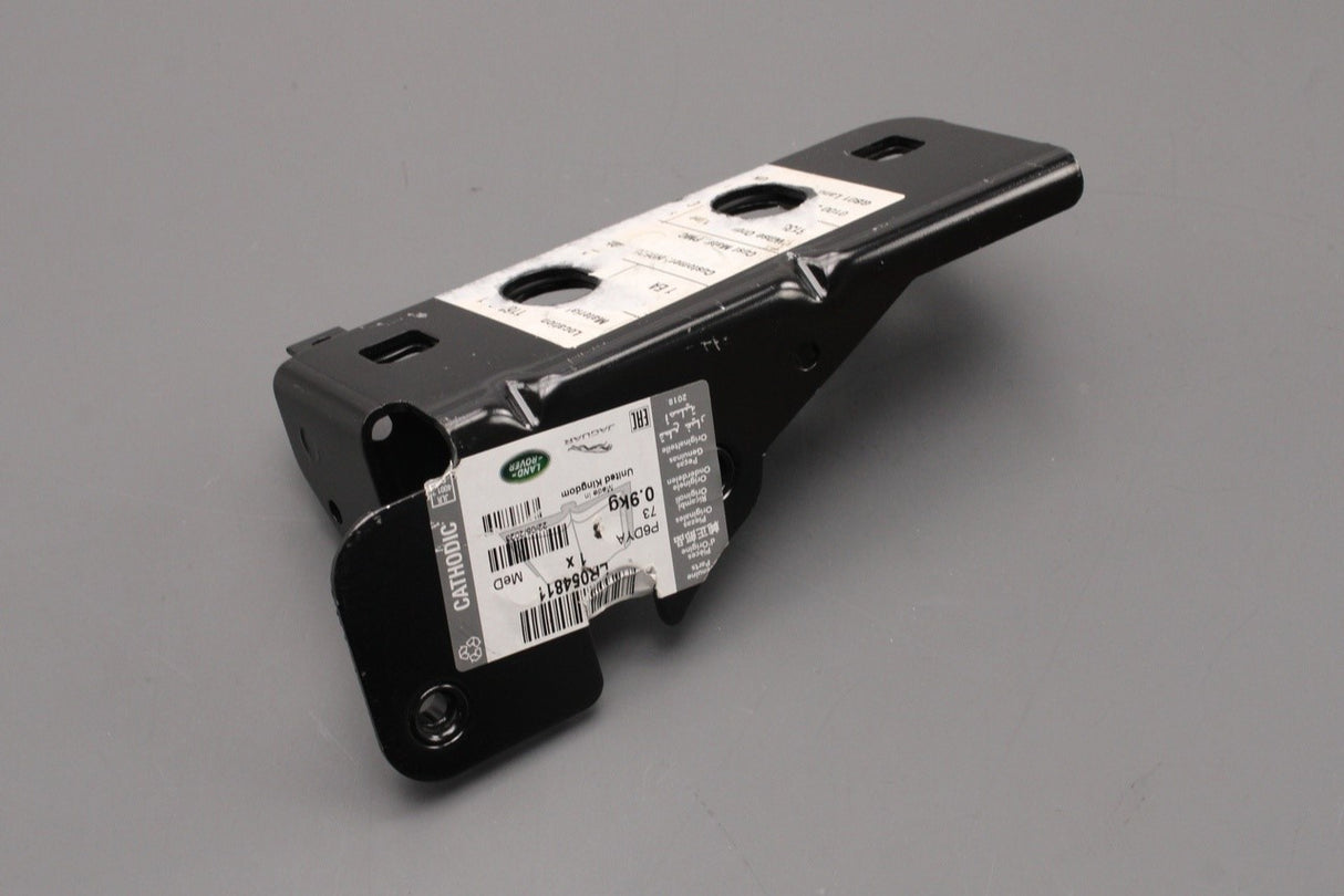 Land Rover Discovery 4 2010-16 front slam panel bracket (right) LR054811