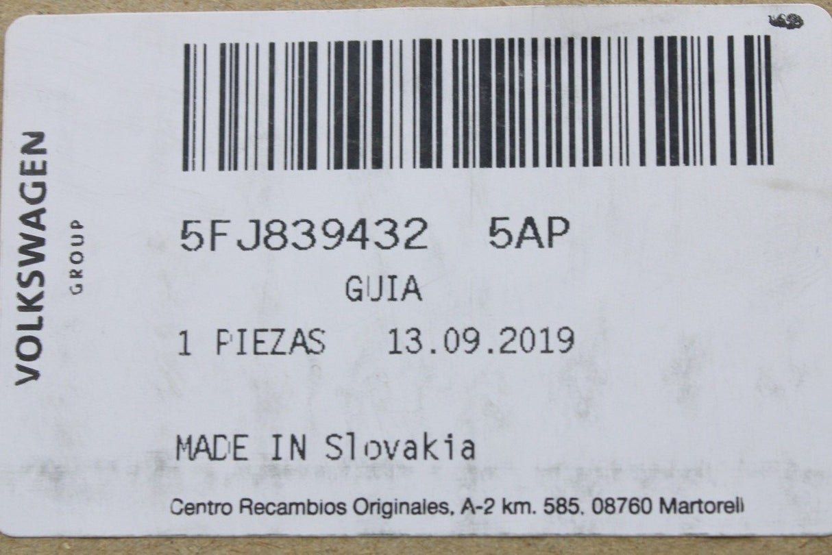 SEAT Tarraco 2019-On rear door window guide seal (right) 5FJ839432 5AP