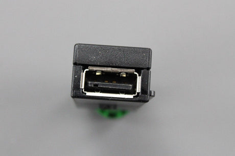 VW Passat T6 Caddy CC Amarok USB in connection port 5Q0035726E