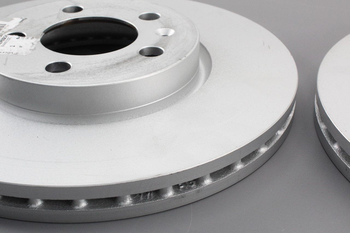 VW Polo T-Cross Audi A1 Skoda SEAT front brake discs (x2) 2Q0615301H