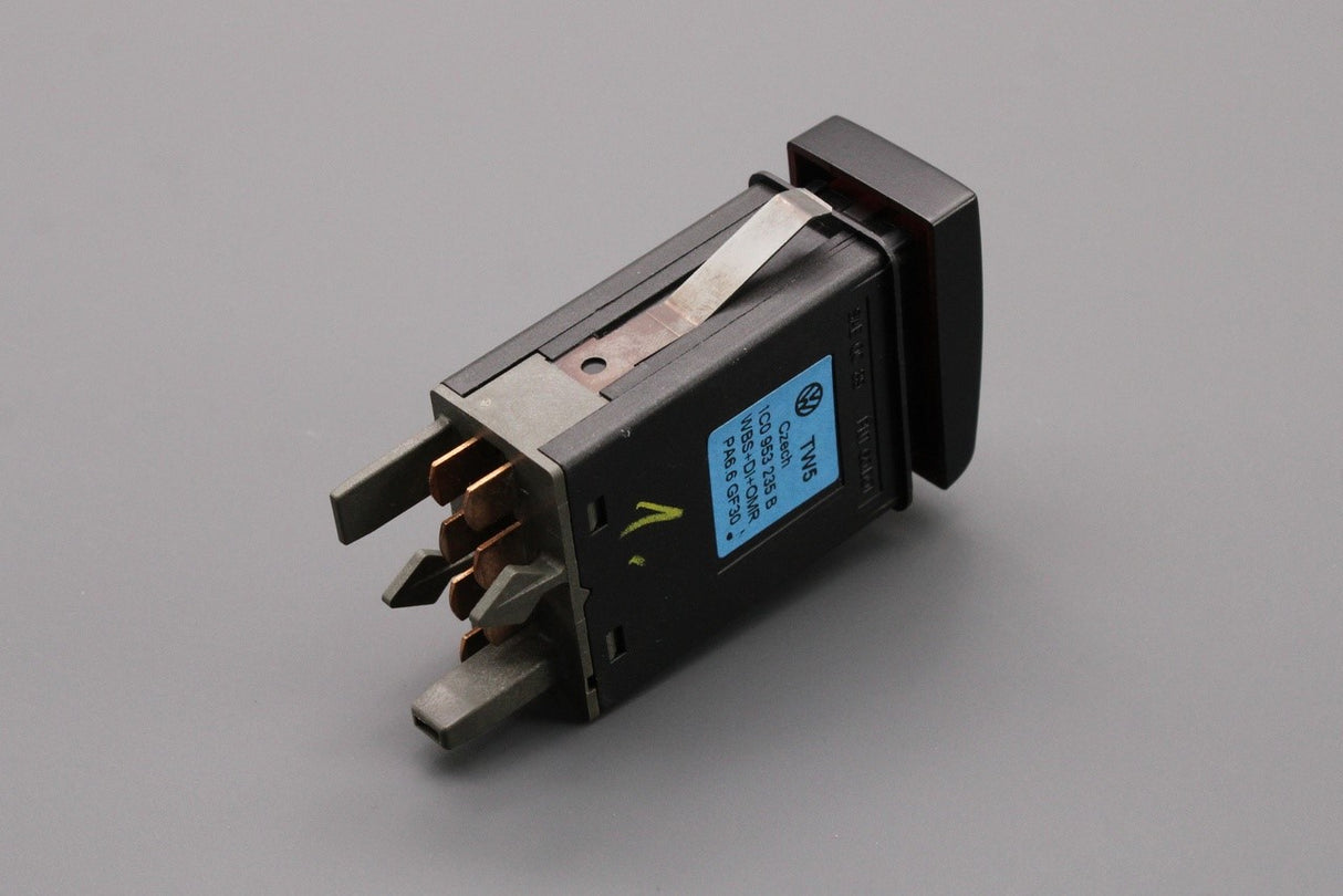 VW Beetle 1999-2010 hazard light switch 1C0953235B B41