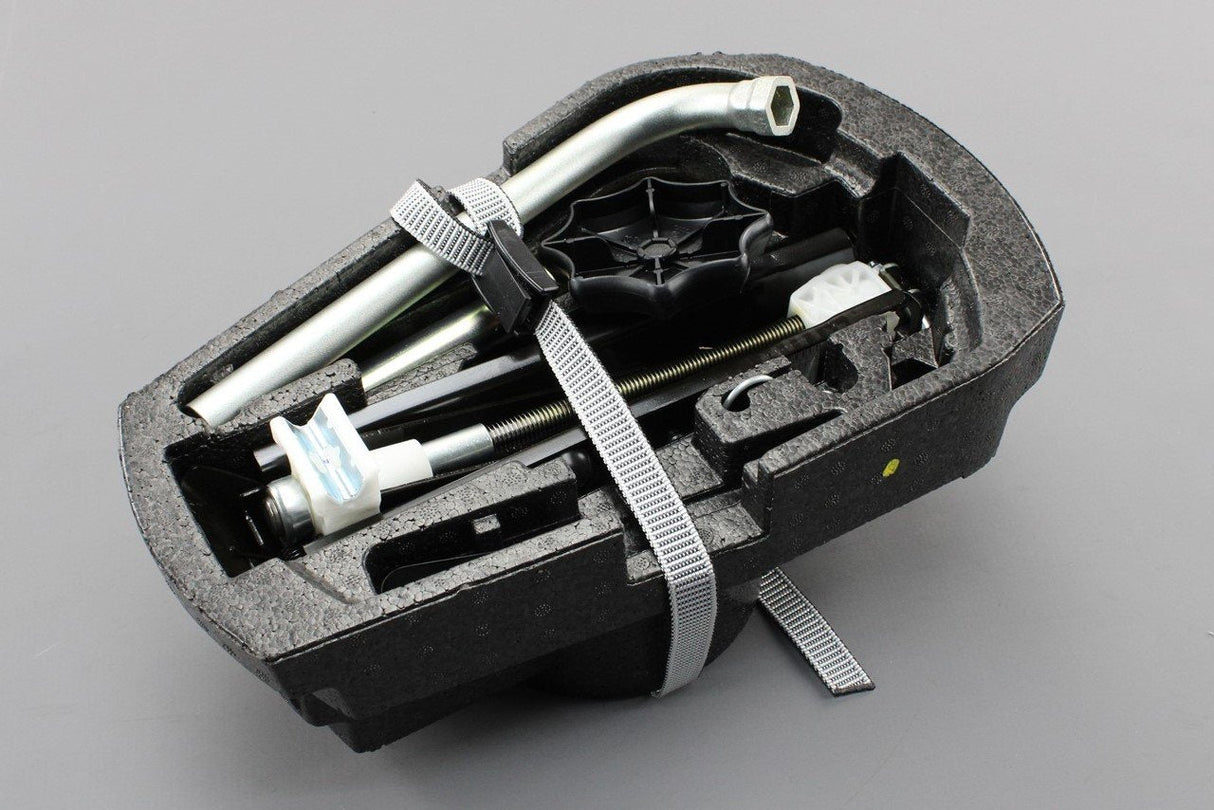 SEAT Ibiza 6J 2009-2016 spare wheel tool kit with jack 6J0071716A