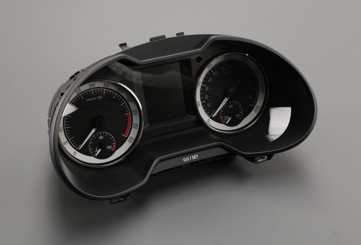 Skoda Octavia 2018-2021 instrument cluster (petrol) 5E0920941F