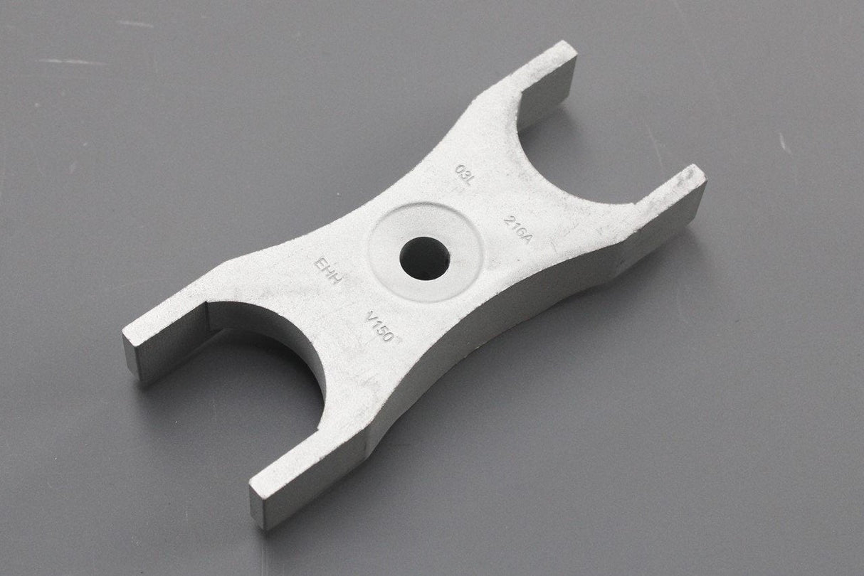 VW Audi Skoda fuel injector clamp piece (2.0 TDI) 03L130216A 04L130216