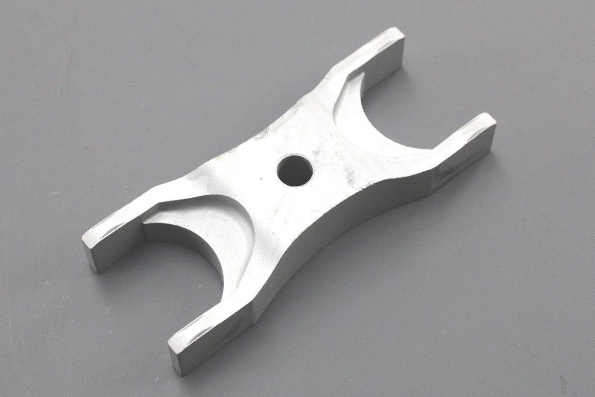 VW Audi Skoda fuel injector clamp piece (2.0 TDI) 03L130216A 04L130216