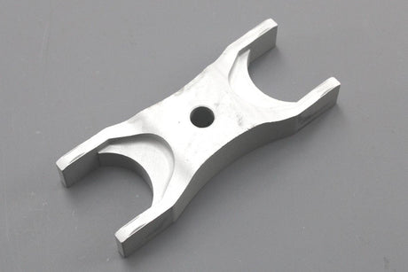 VW Audi Skoda fuel injector clamp piece (2.0 TDI) 03L130216A 04L130216