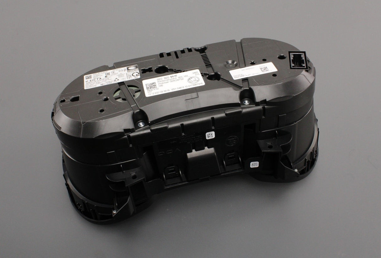 Skoda Octavia 2018-2021 instrument cluster (petrol) 5E0920941F