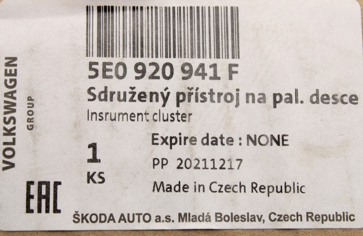 Skoda Octavia 2018-2021 instrument cluster (petrol) 5E0920941F