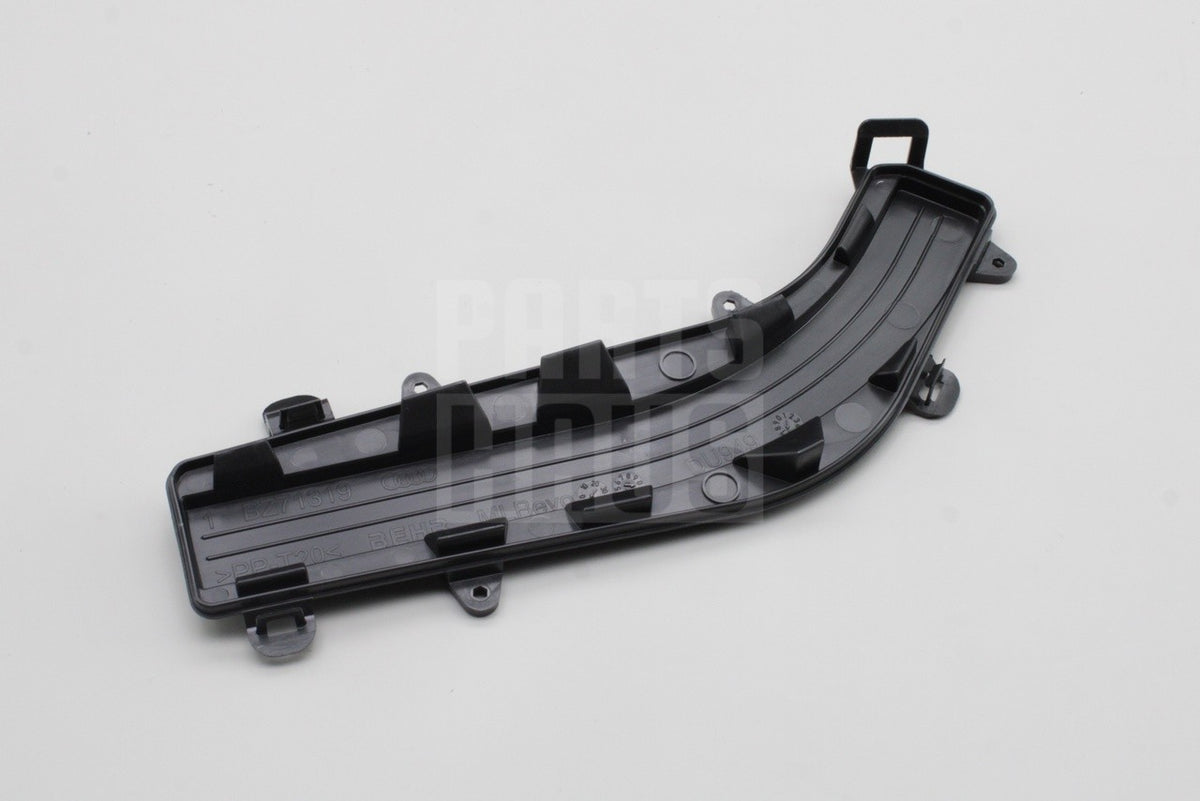 Audi A6 S6 A5 S5 RS5 Q5 Q7 Q8 VW Touareg pollen filter cover 4M2819422