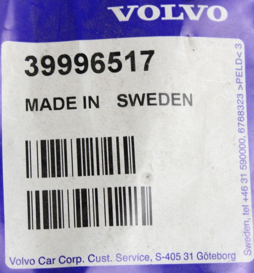 Volvo V70 front seat base side panel 39996517