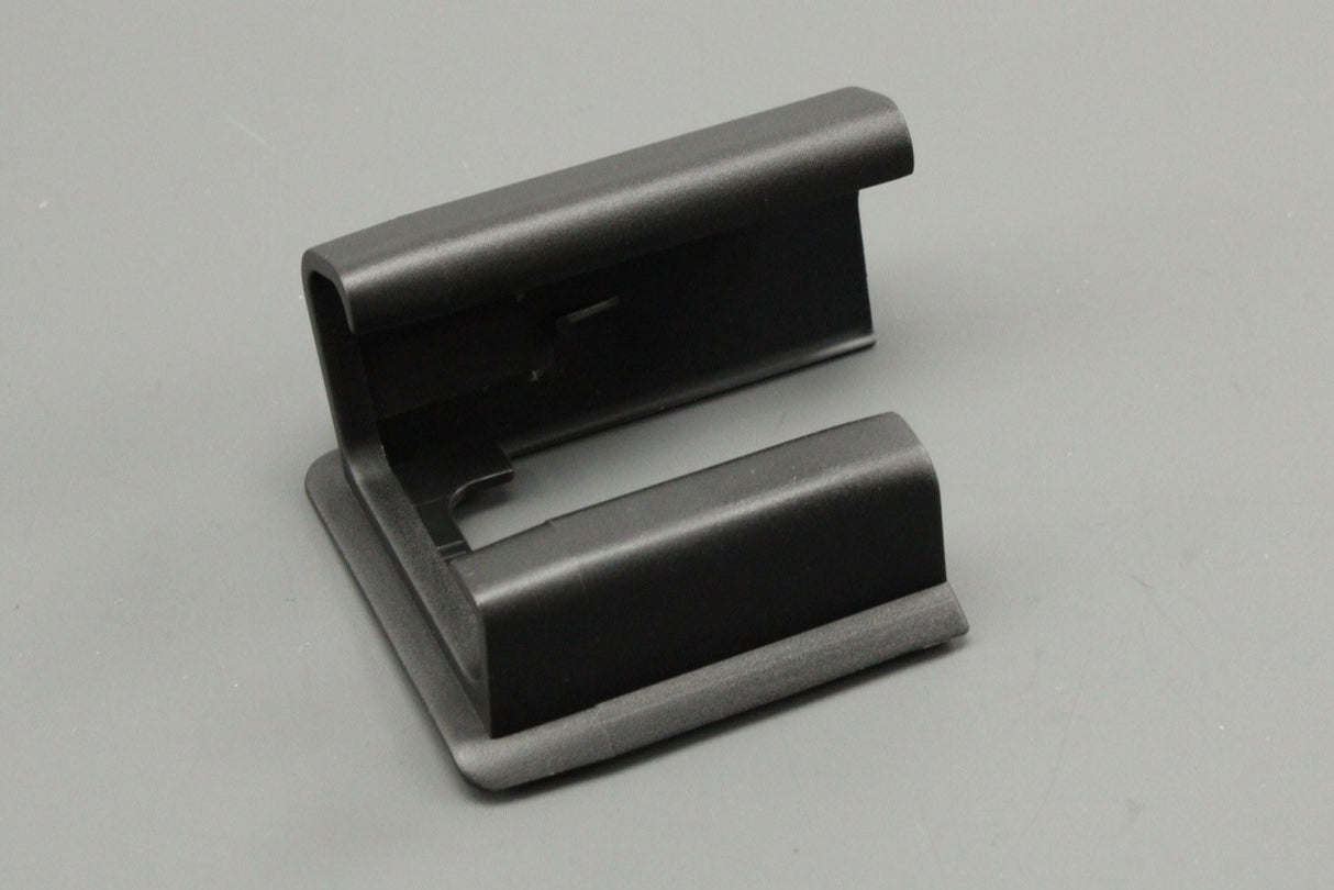 VW Beetle Audi A4 Skoda Superb SEAT seat rail end cover 8E0881348E 9B9