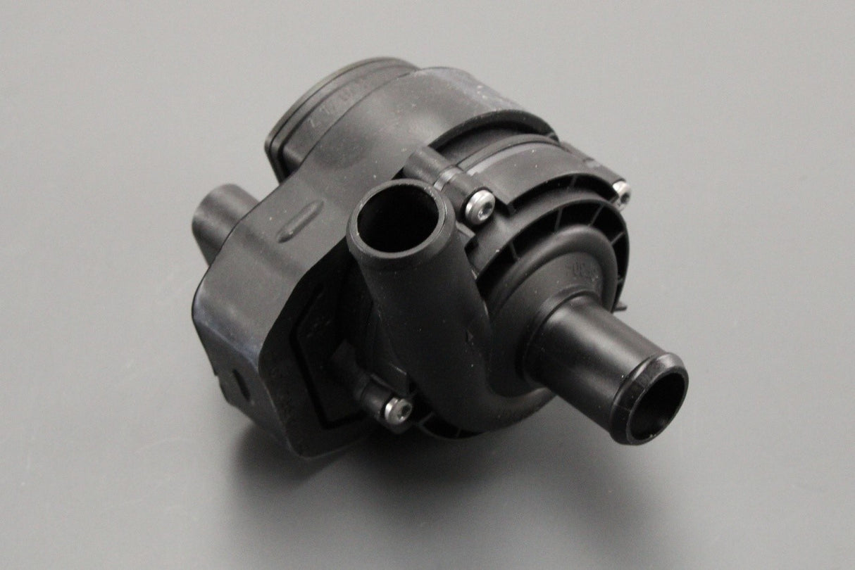 VW Crafter 2006-11 2.5 TDI additional coolant pump 2E0965559