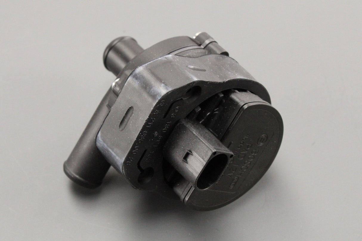 VW Crafter 2006-11 2.5 TDI additional coolant pump 2E0965559