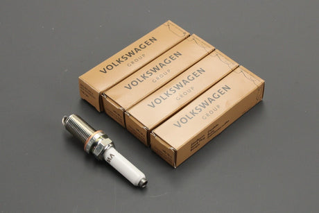 VW Golf MK8 T-Roc Audi A3 Cupra Skoda 2.0 TSI spark plugs x4 06Q905601E