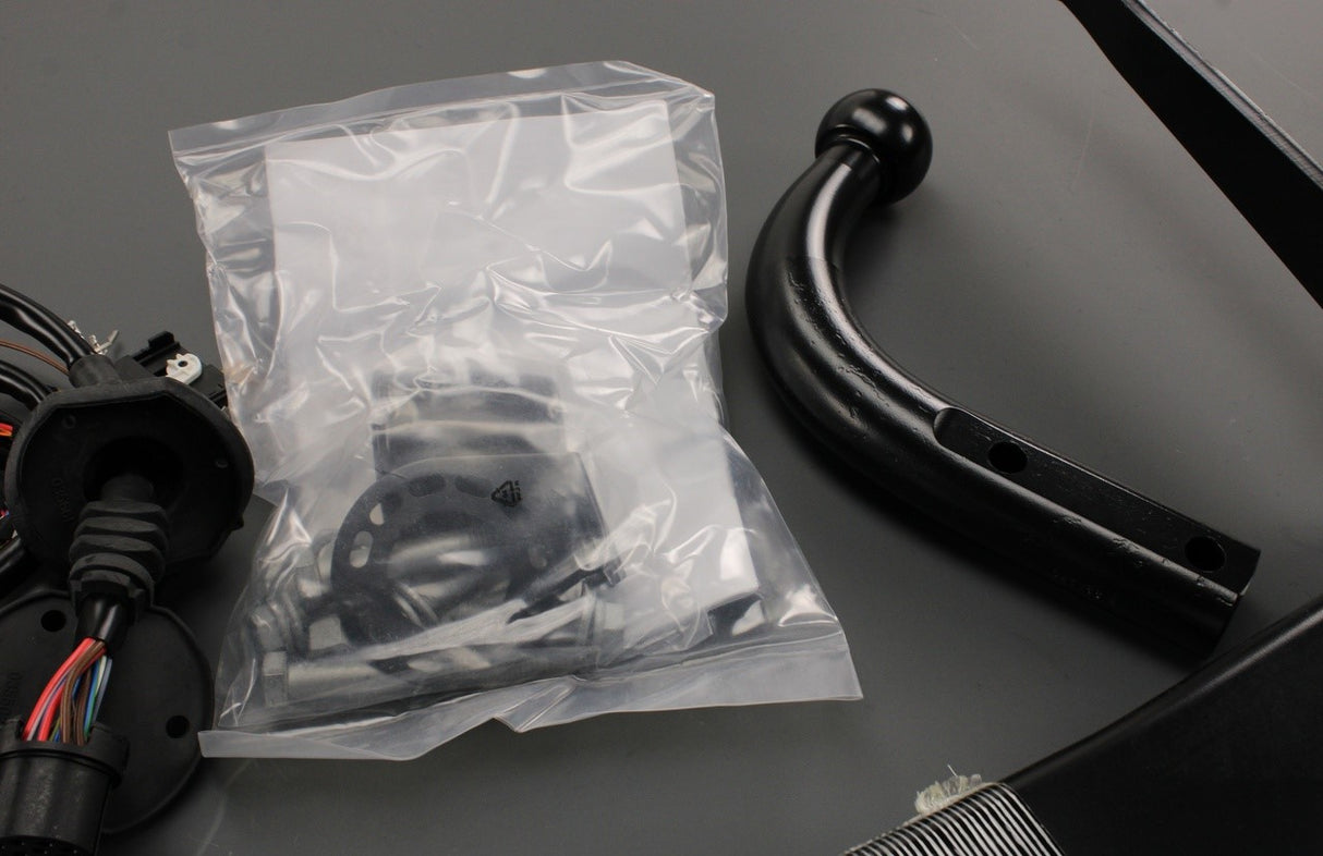 VW Golf MK7.5 2017-2020 fixed tow bar 5G0092103C