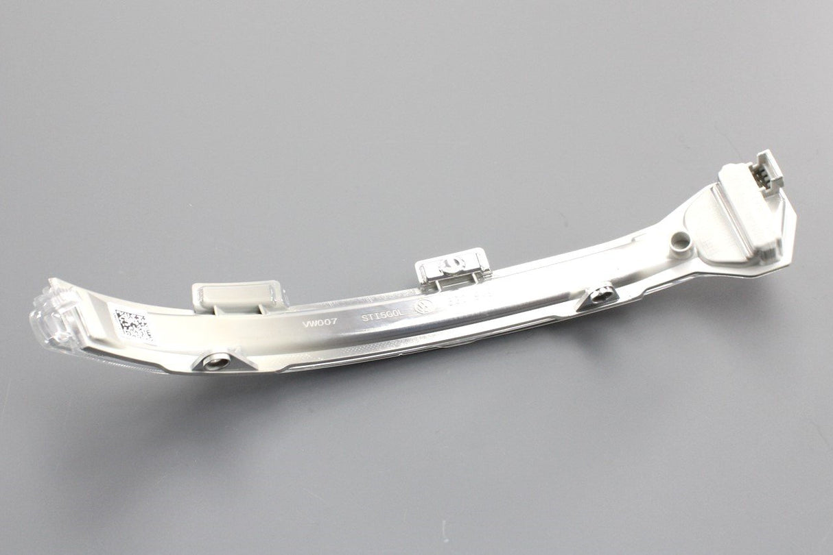 VW Golf MK7 7.5 mirror housing turn signal indicator (left) 5G0949101B