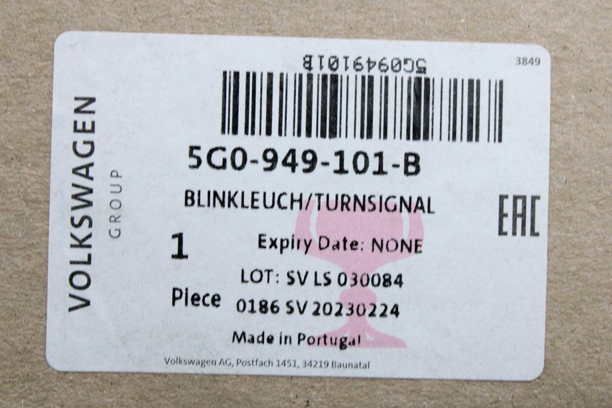 VW Golf MK7 7.5 mirror housing turn signal indicator (left) 5G0949101B