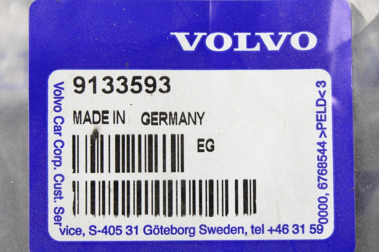 Volvo S70 lower door seal 9133593