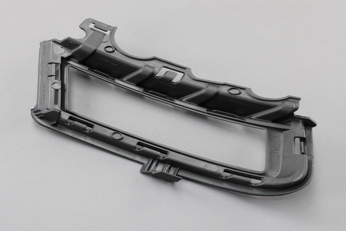 VW Golf MK7 2013-16 fog light surround trim (left) 5G0853211E 9B9