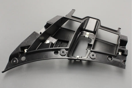 Jaguar F-Pace SVR 16-on air duct support bracket (front right) T4A41875