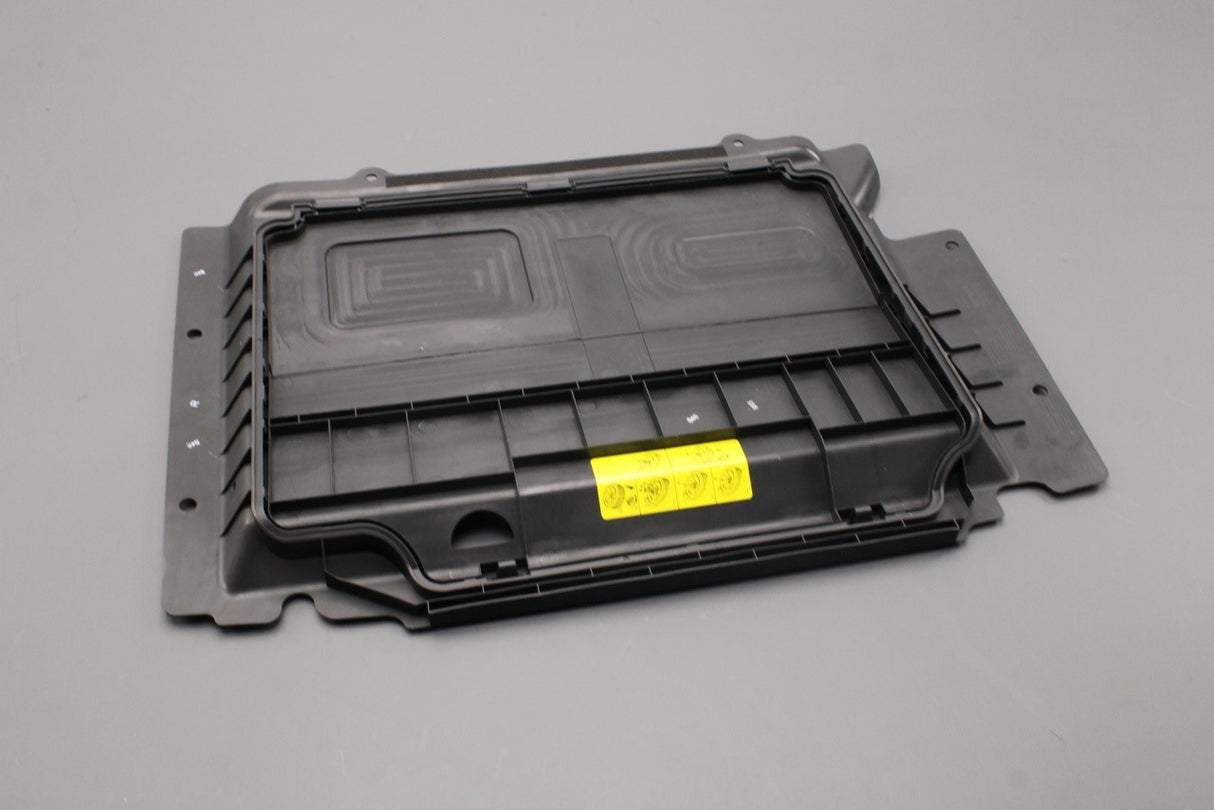 Audi Q5 2013-2017 battery box cover lid 8R0863565B