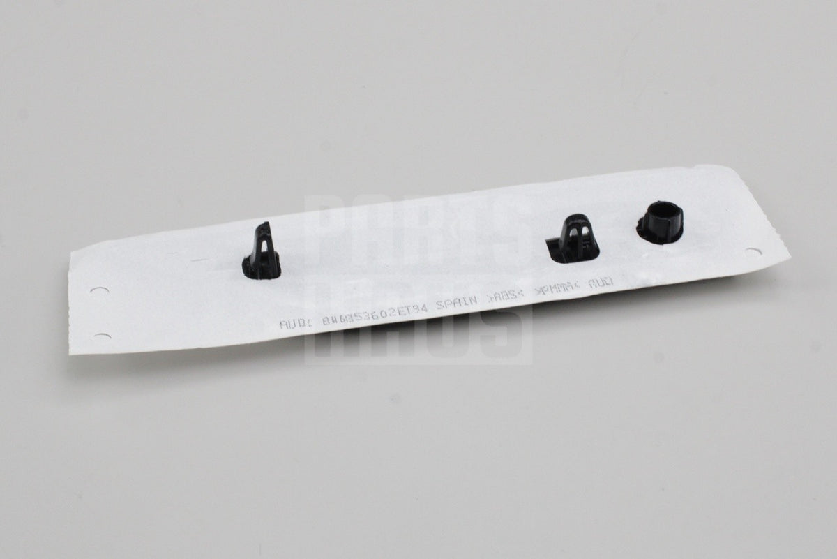 Audi RS5 2018-2025 front wing trim (right) 8W6853602E T94